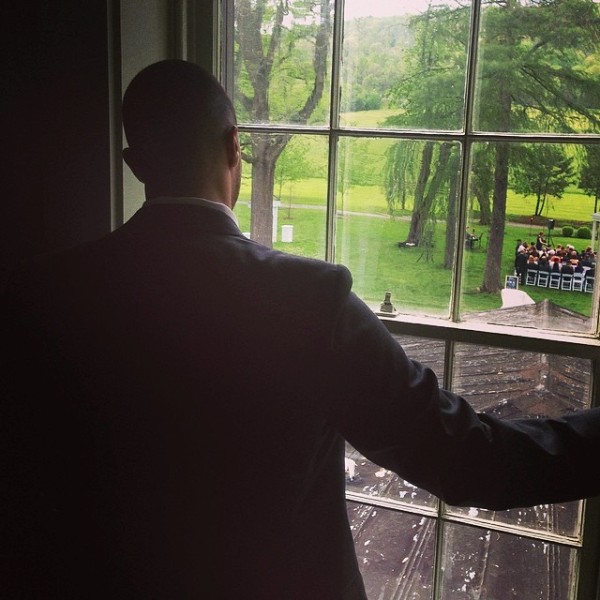Yusuf looking on before the ceremony