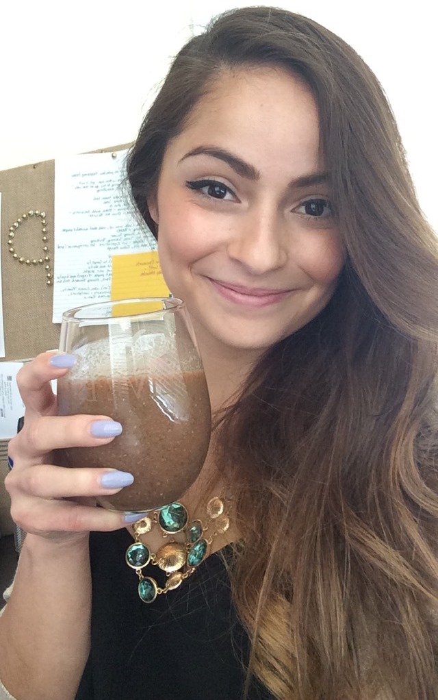 Paola Juicing with Live Big Glass 2